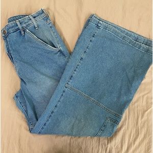 HOLLISTER Ultra High Rise Wide Leg Jean